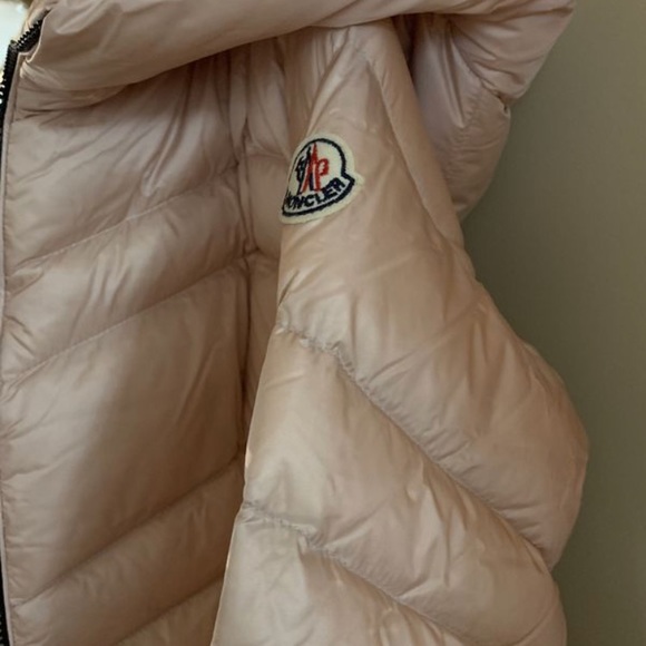 Moncler Puffer jacket size 3! Brand new